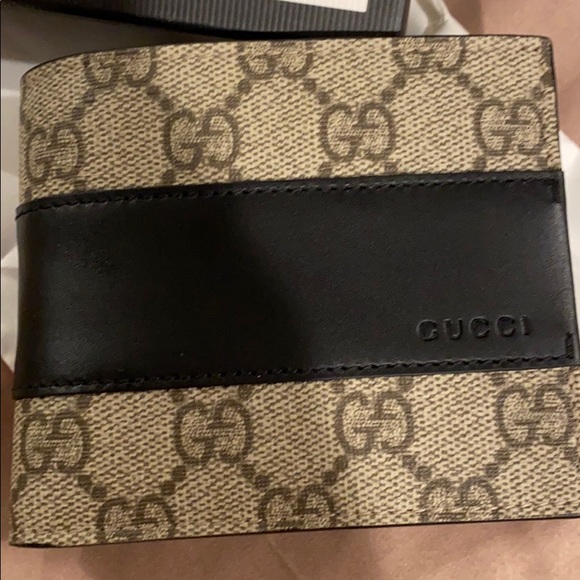 Brand new Gucci Wallet - Picture 6 of 7